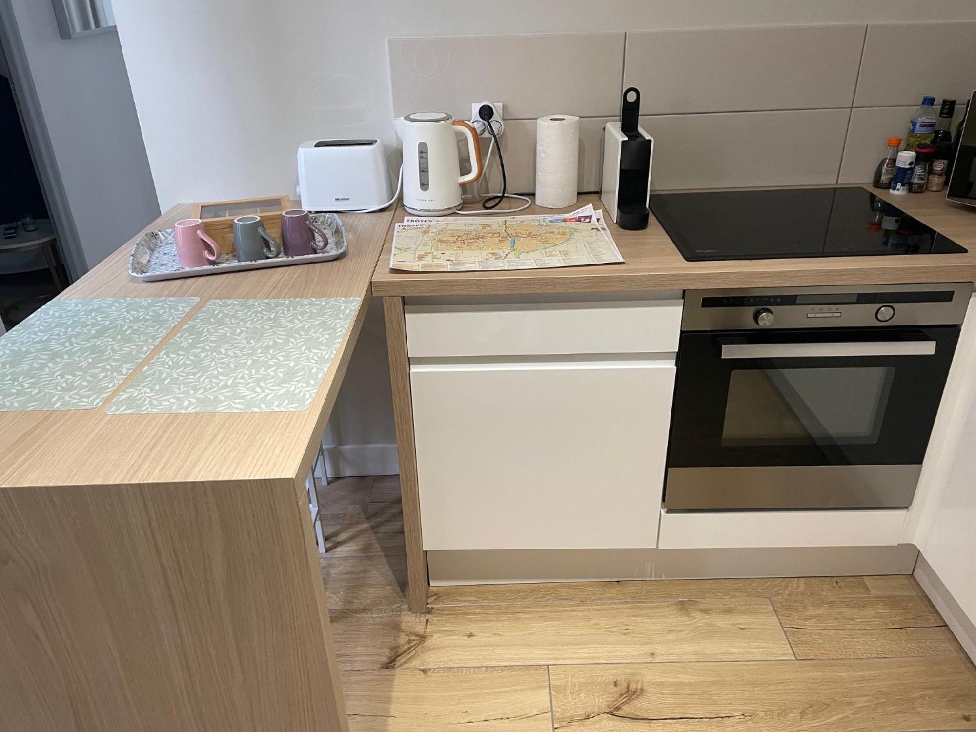 Apartamento Saint-Remy Troyes Habitación foto